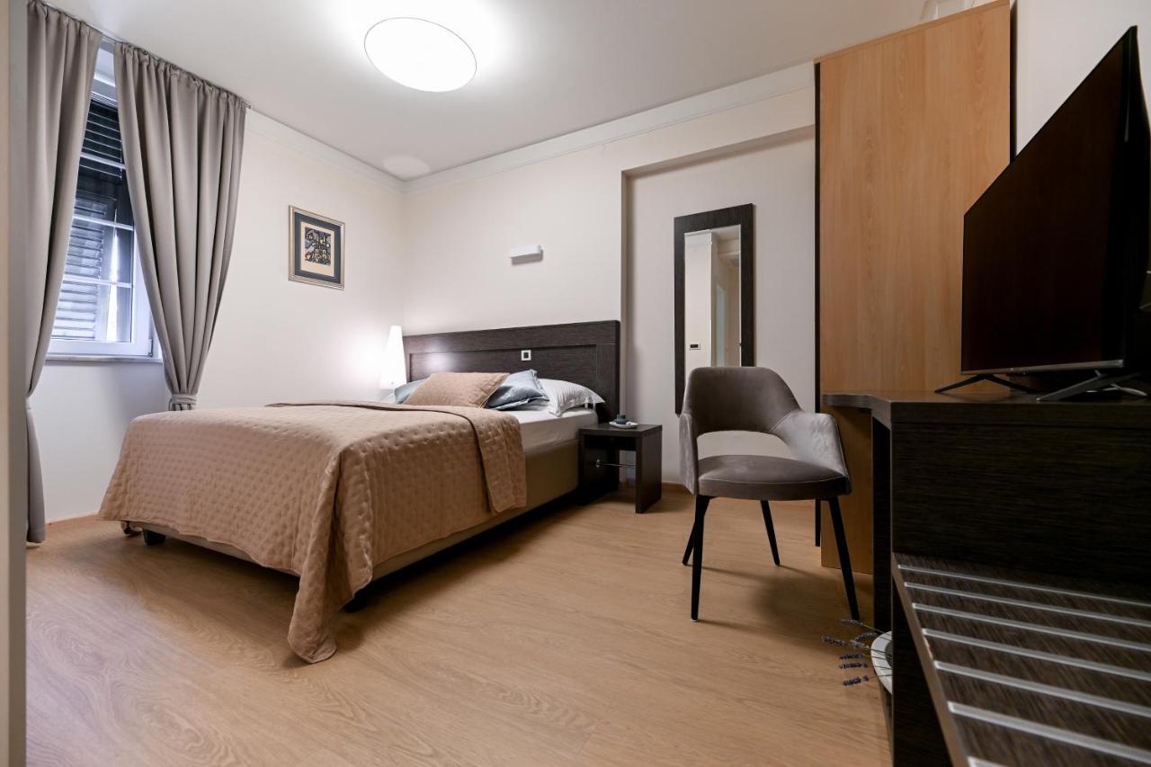 Villa Hresc S Zadar Bagian luar foto